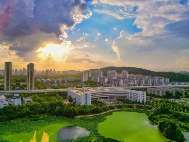 华中科技大学(华中科技大学考研分数线)