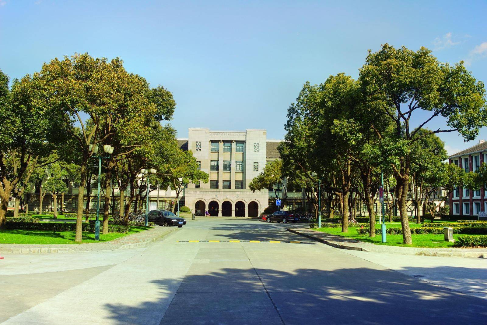 上海财经大学2025录取分数